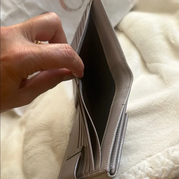 Gucci canvas lavender compact Wallet - Picture 8 of 11